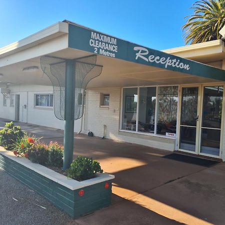 Motel Riverina Leeton Exterior photo