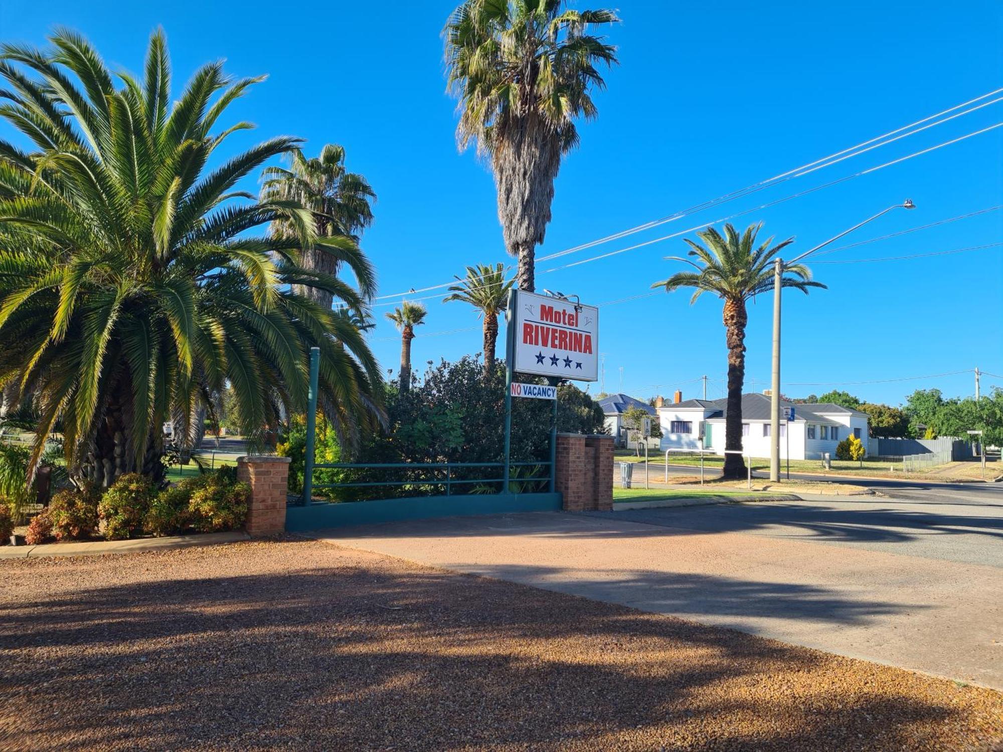 Motel Riverina Leeton Exterior photo