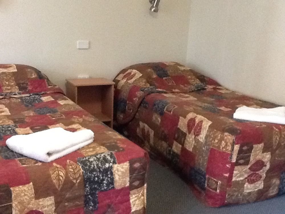 Motel Riverina Leeton Exterior photo