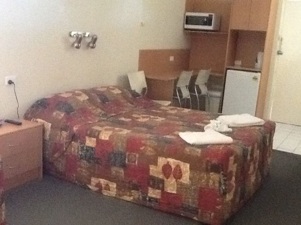 Motel Riverina Leeton Exterior photo