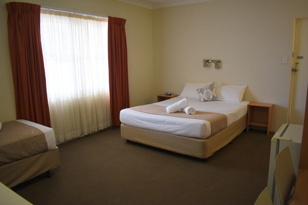 Motel Riverina Leeton Exterior photo